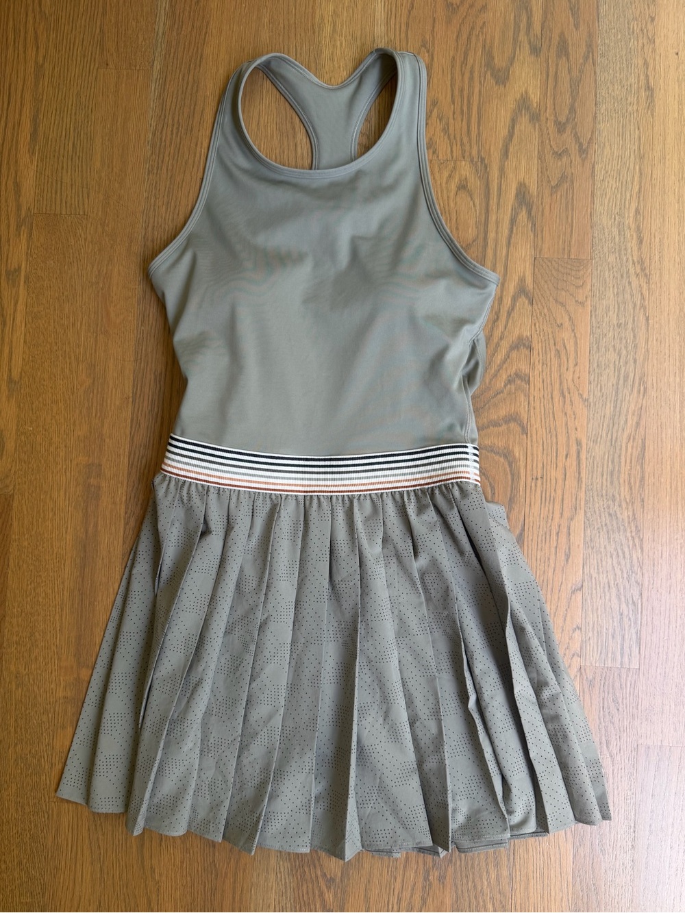 Wilson Laser Cut Pleat Tennis Dress Vetiver Sage Green with Striped Waist Small - Picture 2 of 12
